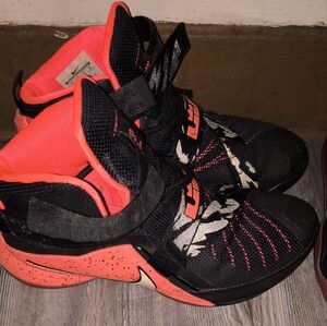 Nike Zoom LeBron Solider 9 Black Bright Crimson Shoes Size 10